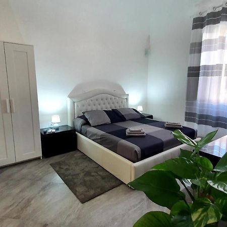 Rooms Cris Pisa Bagian luar foto