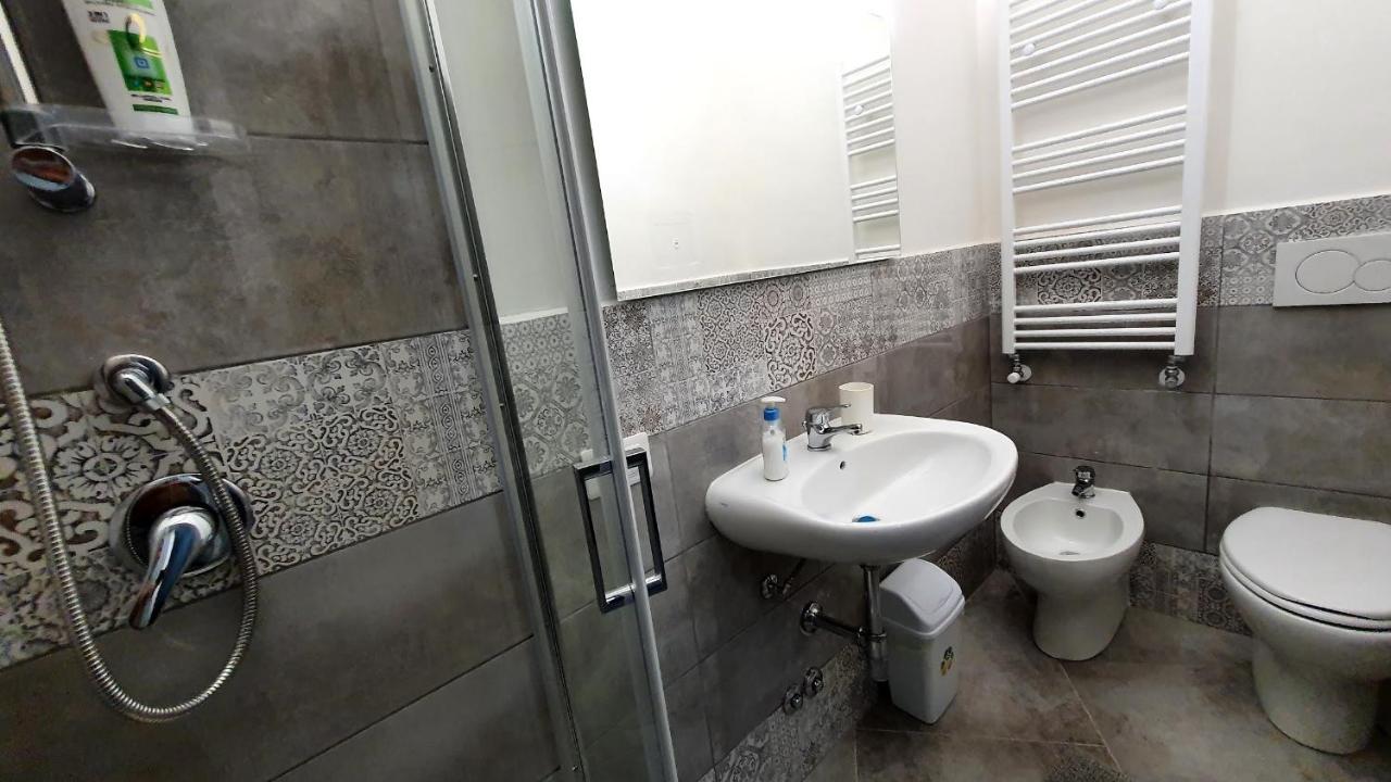 Rooms Cris Pisa Bagian luar foto