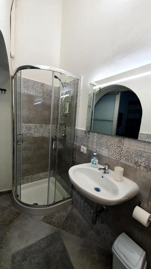 Rooms Cris Pisa Bagian luar foto